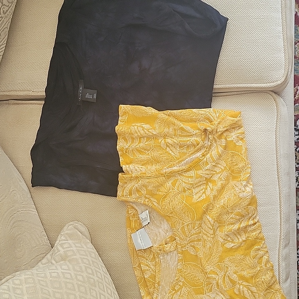 Sleeveless tops